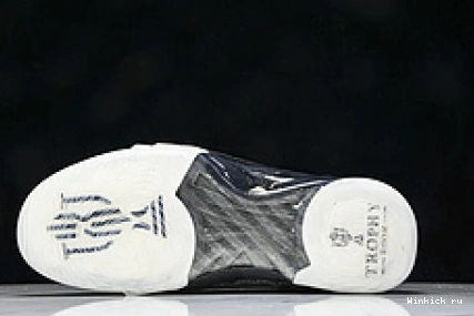 Room 23 Jordan Trophy Black 0806